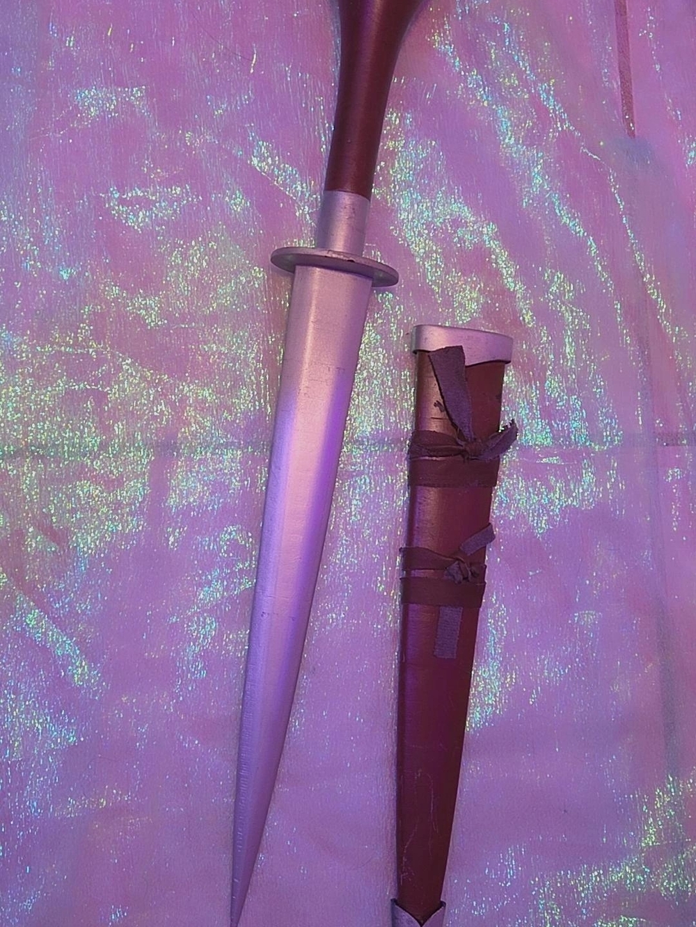 Ciri 3d Printed Dagger.